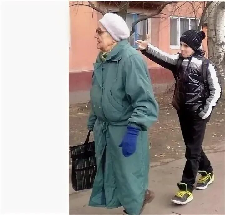 Неуважение к старшим. Неуважение к пожилым. день, когда пенсионеры бьют прохожих.