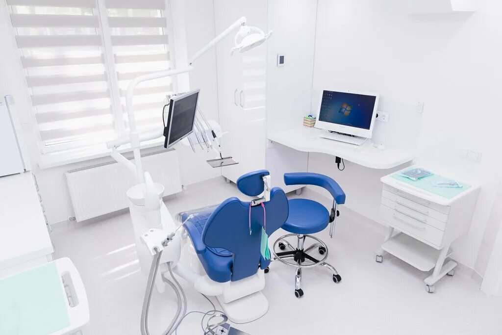 Пластический хирург смоленск. Life clinic. Life clinic. Лайф клиник. New life компания.