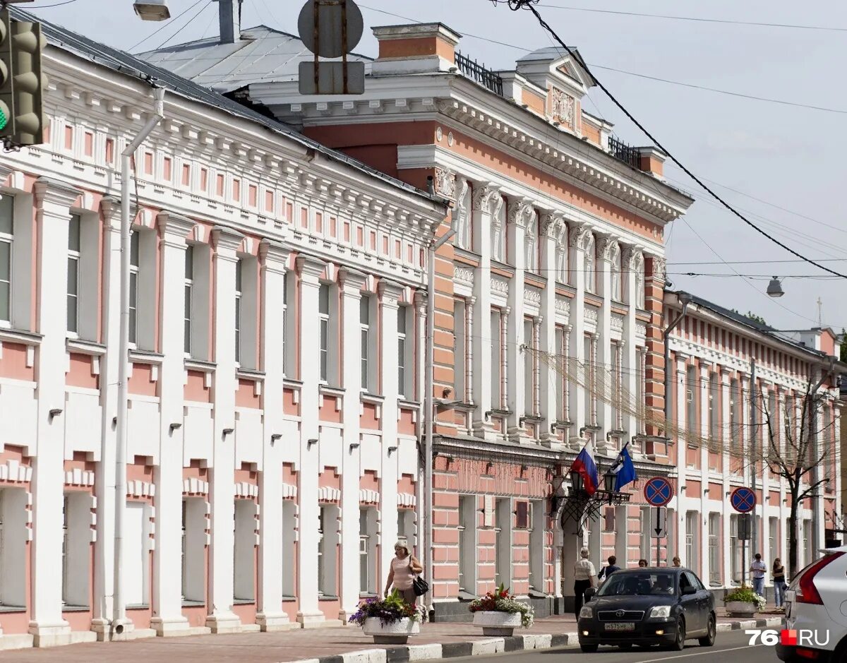 Портал мэрии ярославль. Здание мэрии ярославля. муниципалитет города ярославля. здание городского муниципалитета ярославль. муниципалитет ярославля здание.