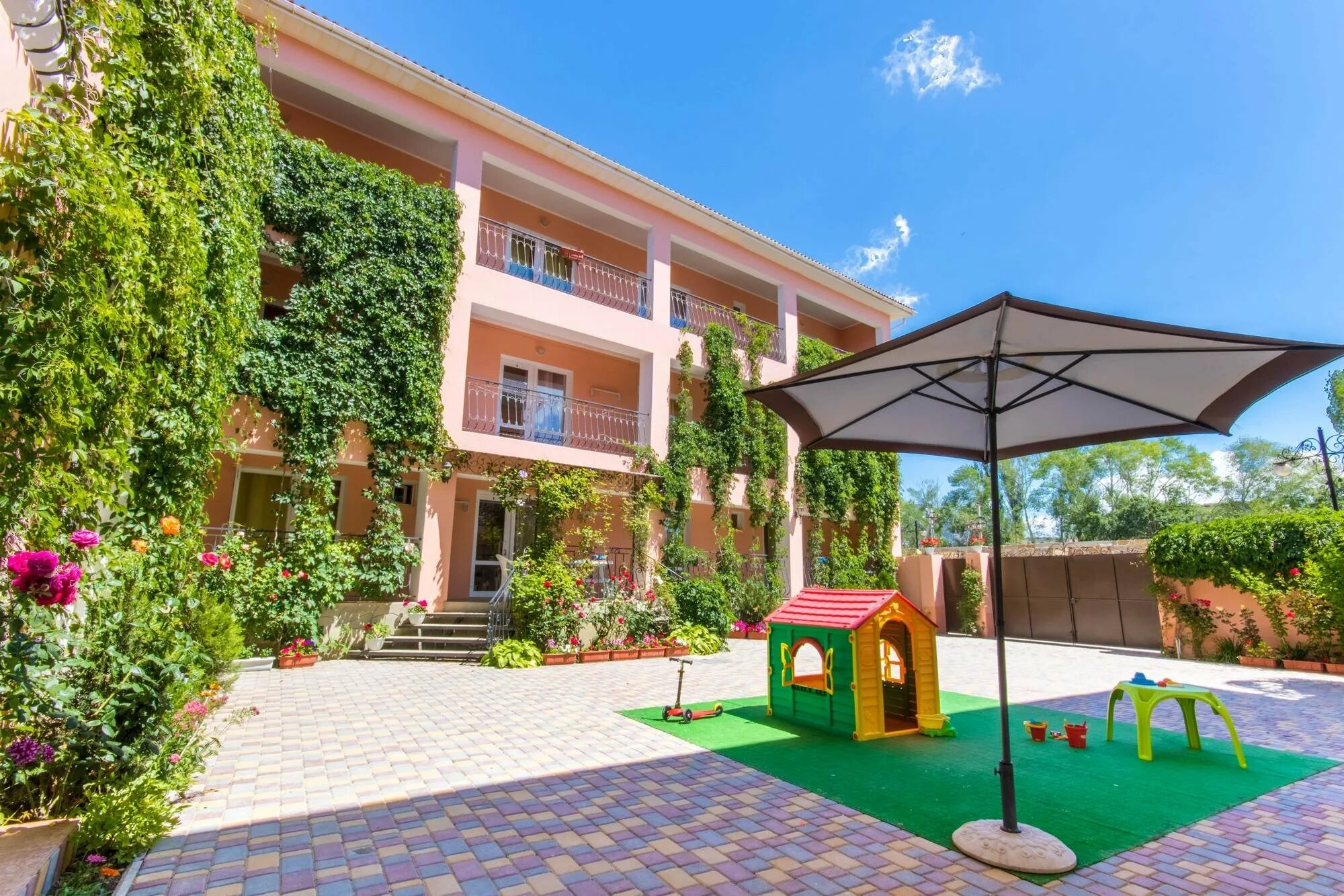 Апельсин гостиница сочи адлер. Мини гостиница анапа витязево гостевой. Частный сектор в анапе на северной 5. Отель ева адлер. Частные гостевые дома.