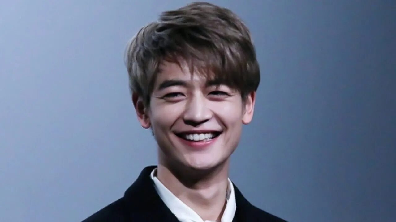 Choi minho. Lee min ho 2021. Ли мин хо shinee. Минхо шайни. Ли мин хо спасибо.