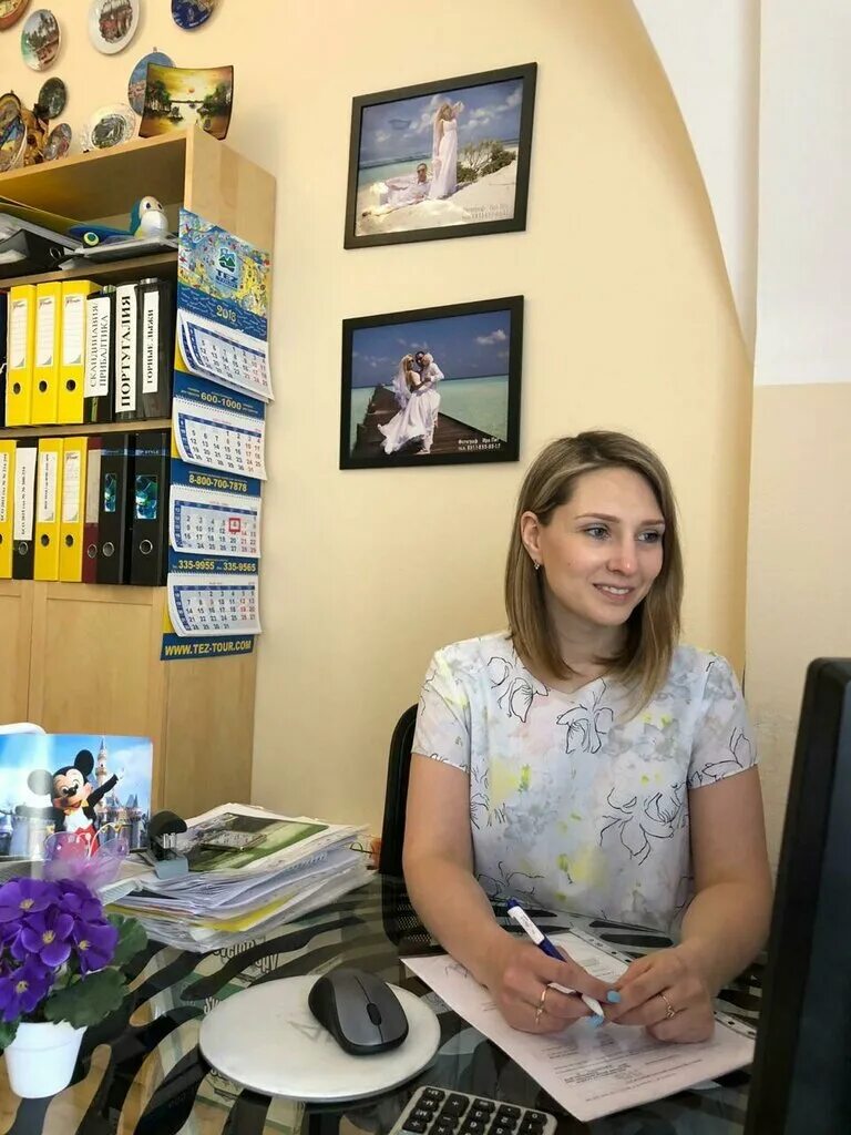 за путёвкой санкт-петербург. пак туроператор. туристическое агентство. калининград анекс тур. в офисе турфирмы tui.