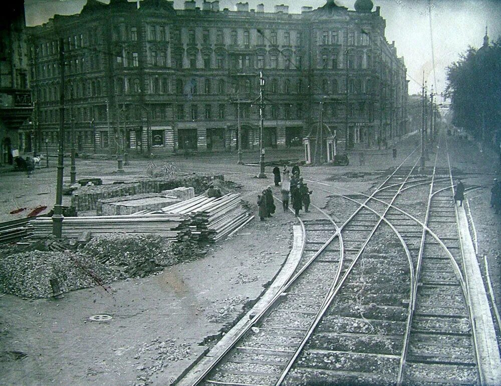 Ленинград большая и толстая. Площадь Льва Толстого СПБ. Ленинград площадь Льва Толстого. Площадь Льва Толстого Санкт-Петербург блокада Ленинграда. Ленинград Каменноостровский проспект 1930.