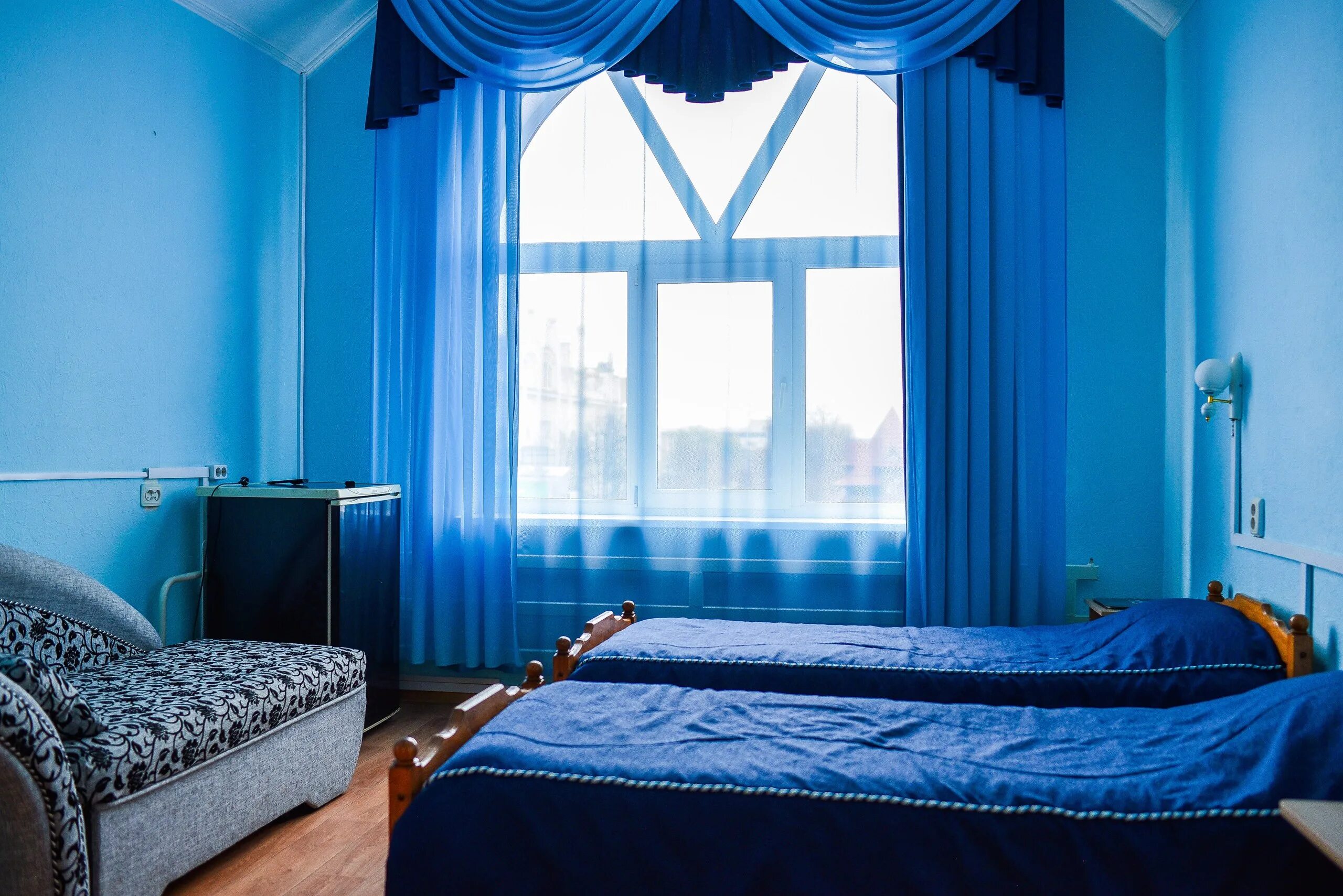 Оптика ейск айвенго. Свердлова 87 ейск. Ейск айвенго ресторан. Сауна ейская улица 20 станица кущевская. Улица свердлова ейск магазин.