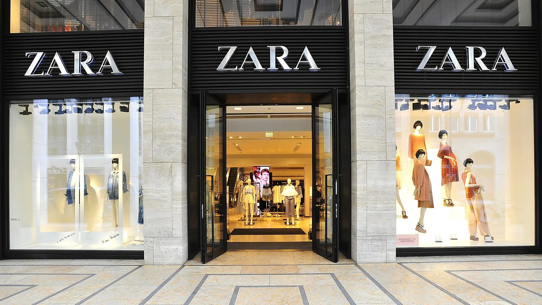 Zara turkey сайт. Zara. Zara магазин. Zara вывеска.