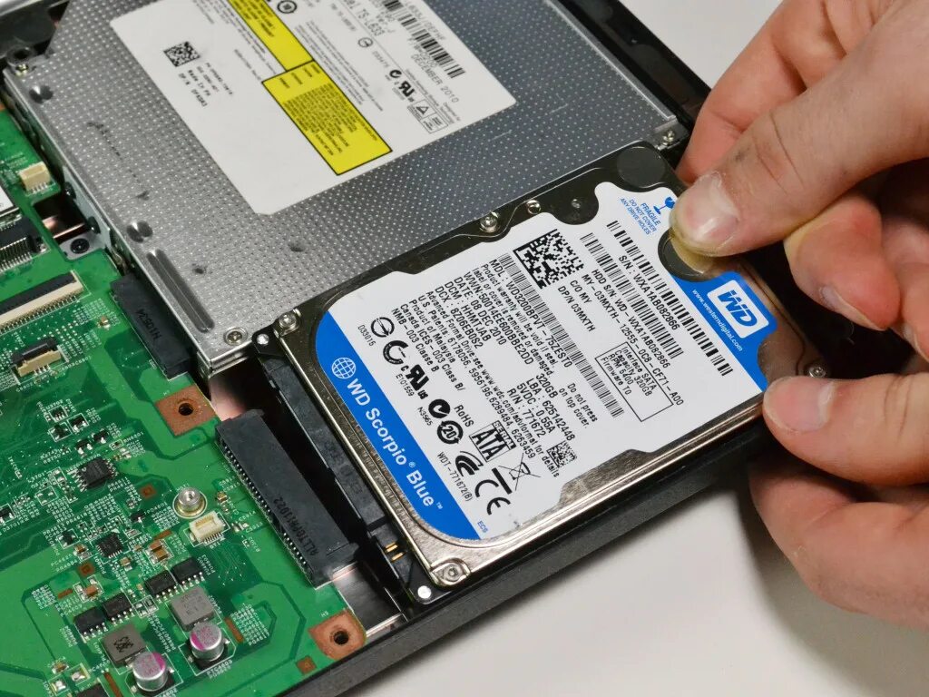 Какой диск стоит в ноутбуке. Жёсткий диск для ноутбука dell inspiron. жёсткий диск для ноутбука dell inspiron 5000. жесткий диск dell g8816. жесткий диск dell g8763.