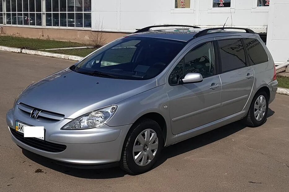 Пежо 307 1.6 бензин купить. Пежо 307 SW 2004. Peugeot 307 SW 2004. Пежо 307 универсал 2004. Пежо 307 SW универсал 2004 год.