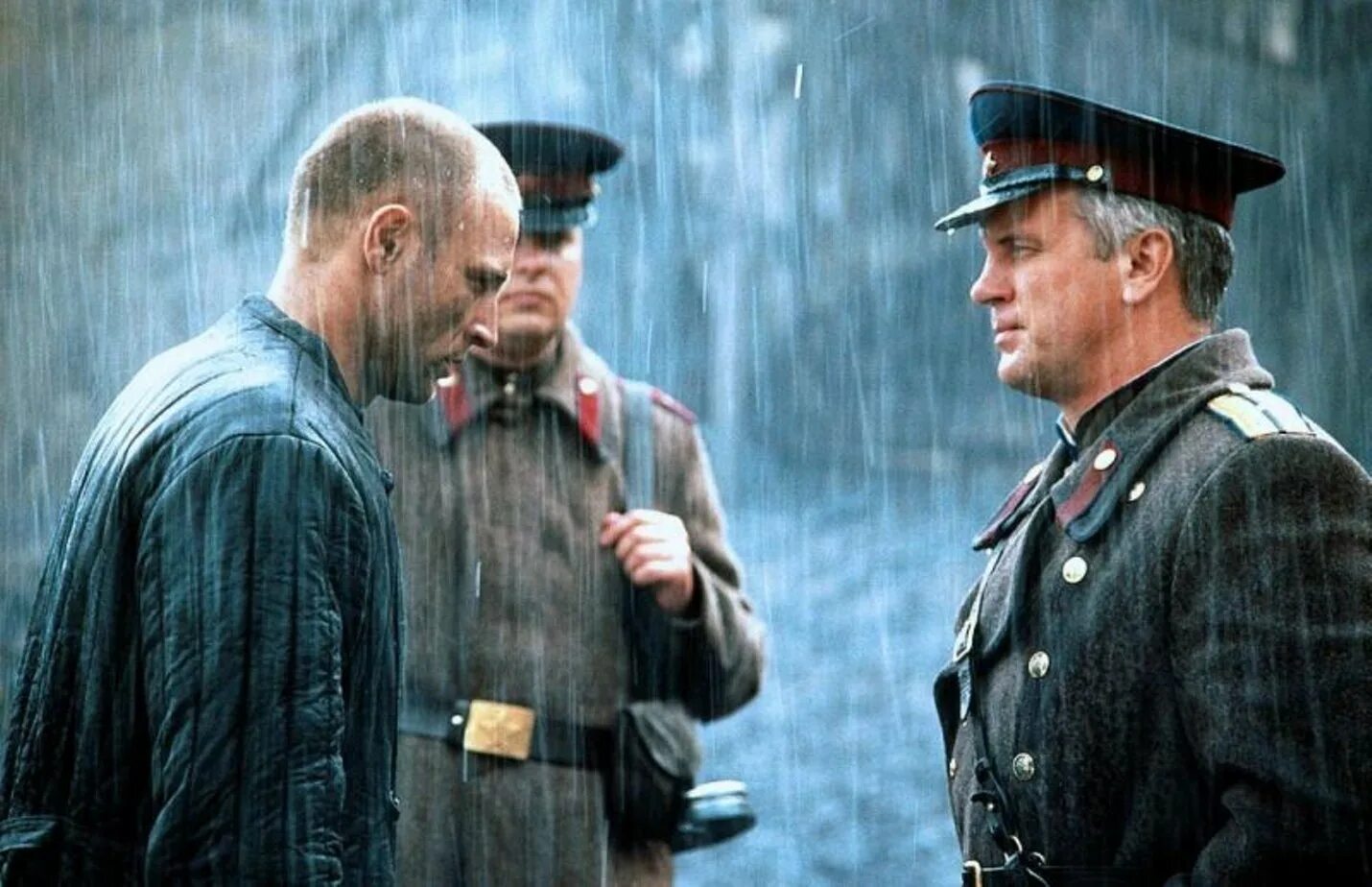 Побег из гулага (2001). Побег из гулага (2001). Побег из гулага фильм 2001. Побег из гулага / so weit die füße tragen (2001). Побег из гулага (2001).