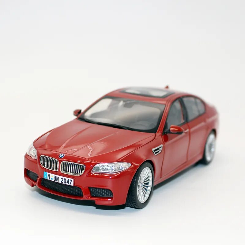 BMW m5 игрушка. Модель игрушки BMW m5. Калеацоная BMW m5 игрушечная. БМВ игрушка м850i. Бмв игрушки купить
