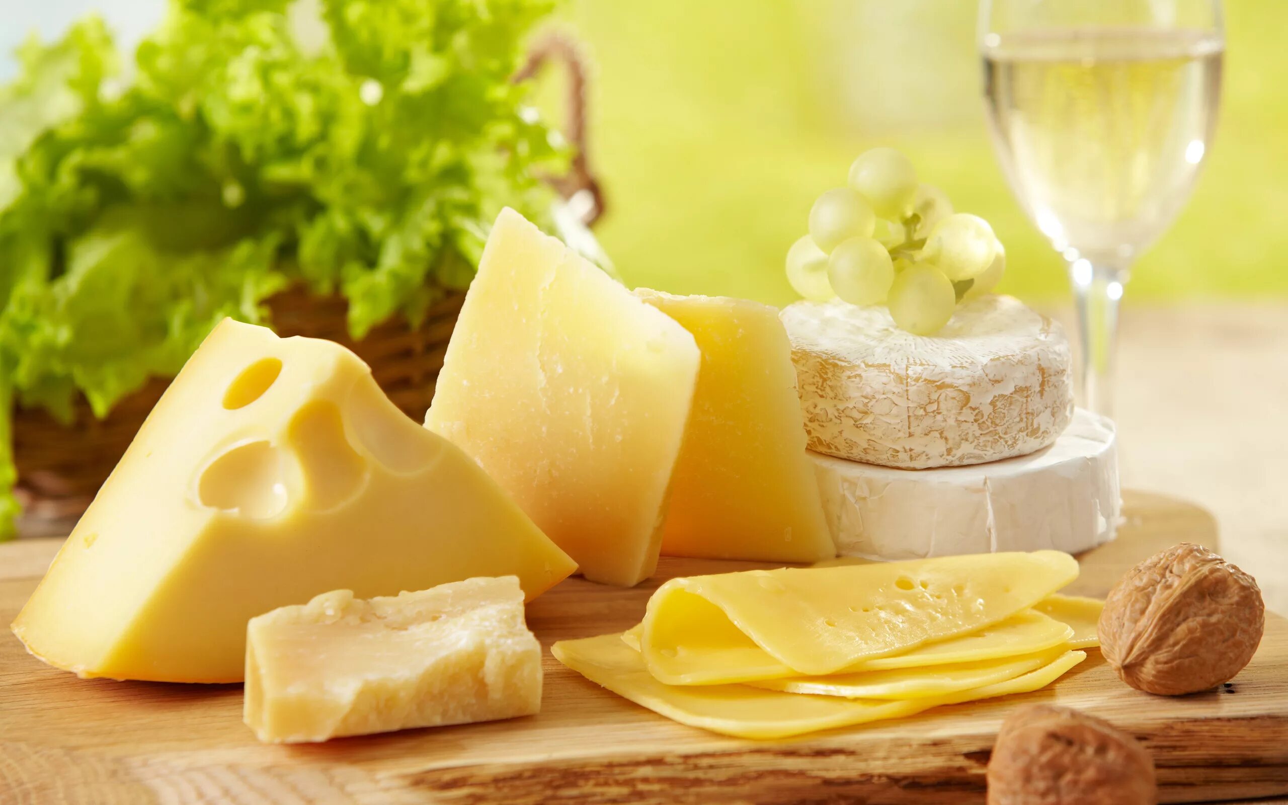 Сыр. Сыр в масле. Сыр обои. Вкусный сыр. Сырые продукты без масла
