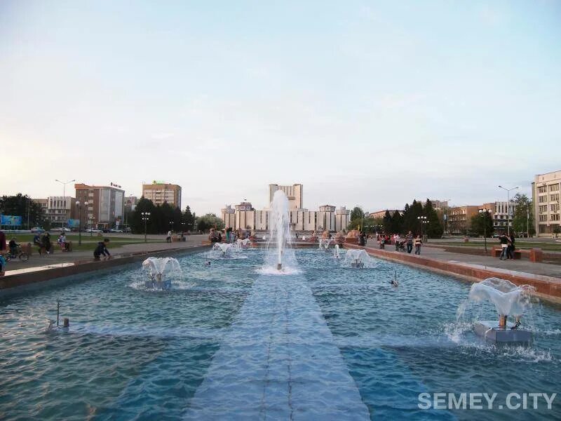 Находиться в семее