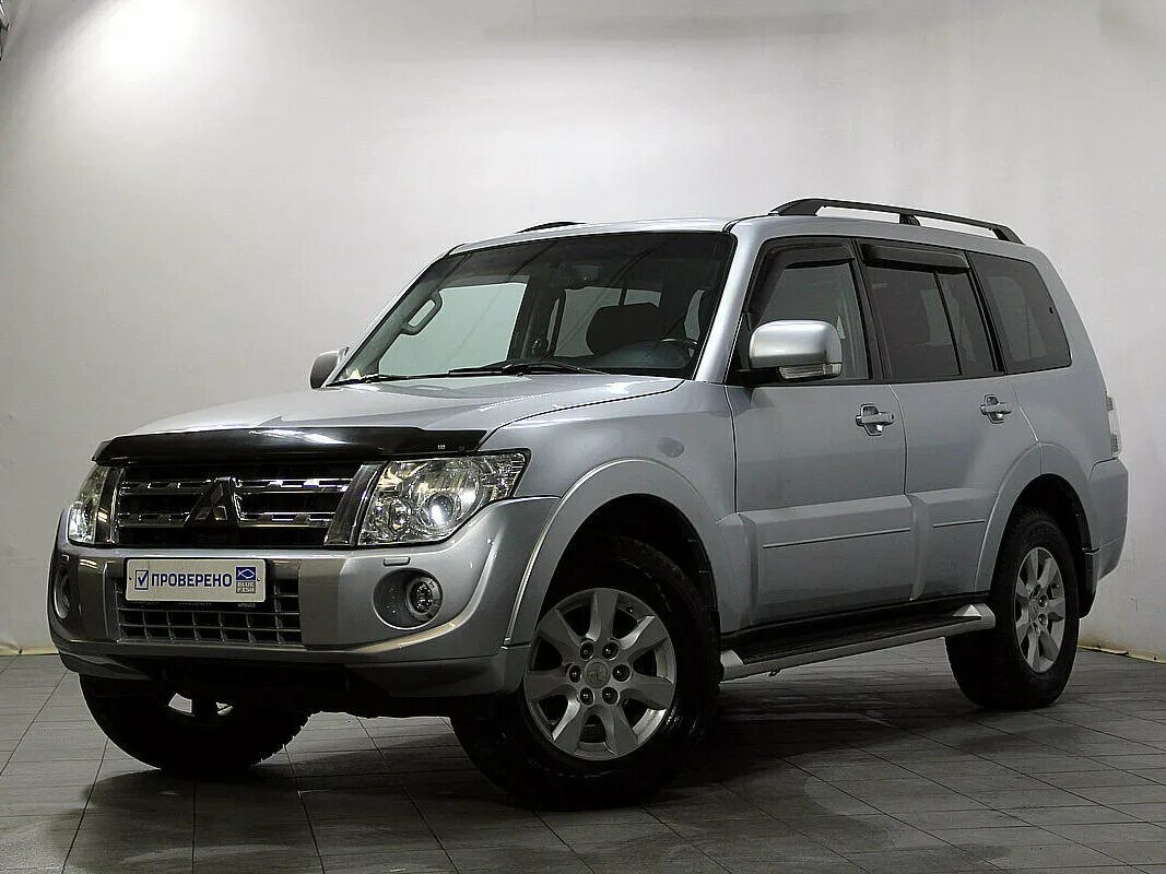 Mitsubishi pajero 2012 год