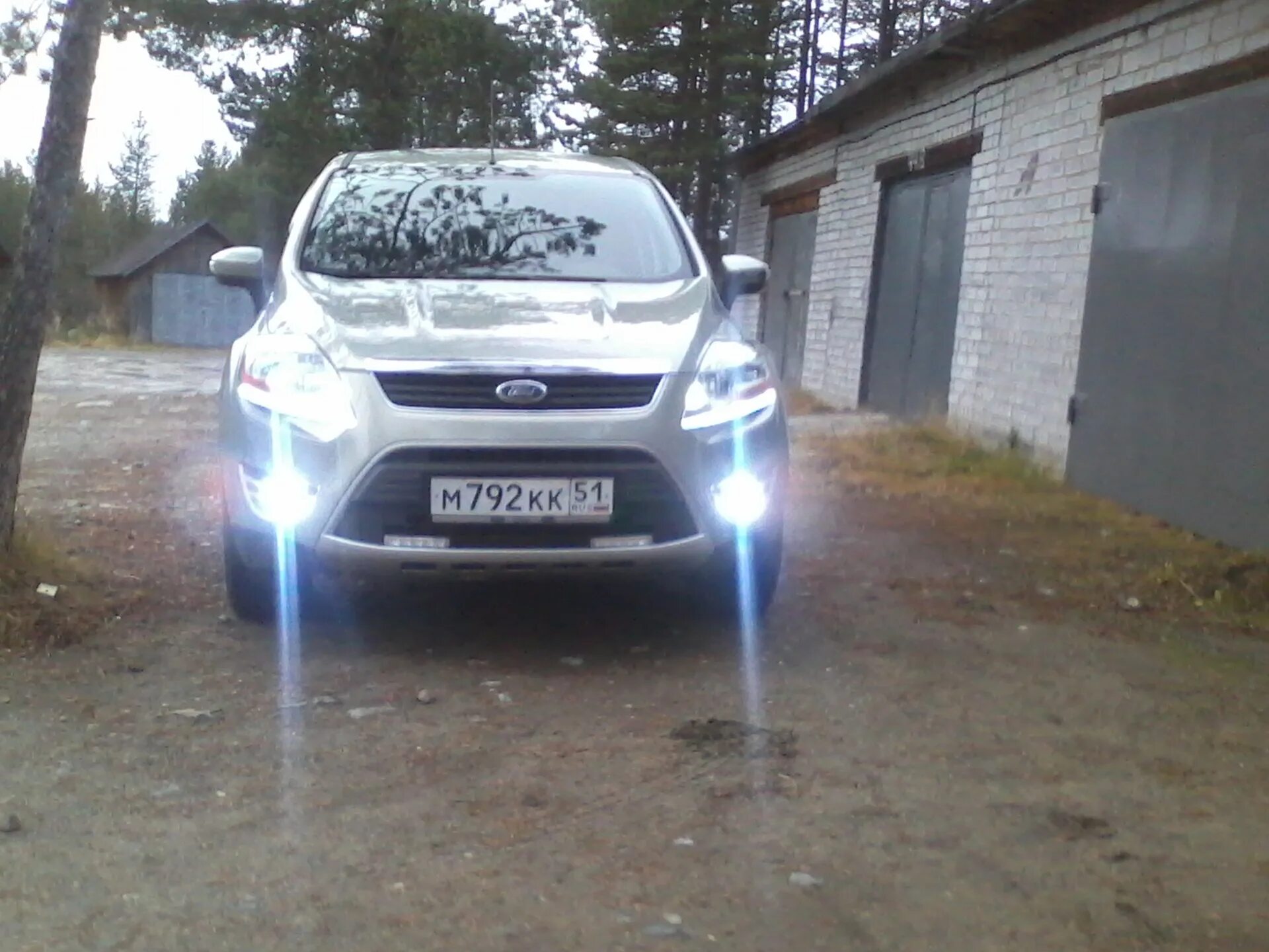 Свет форд куга. Led фары Форд Куга 2. Светодиодные ПТФ Форд Куга 2. Ford Kuga 1 ПТФ led. Ford Kuga 1 фары led.