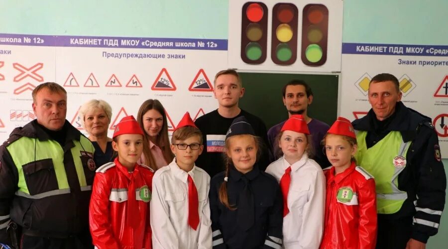 12 школа сухиничи. Молодая гвардия калуга. сухиничи школа 12. сухиничи школа 1. сухиничи школа 2.