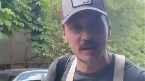 Никому не расстегивала штанишки