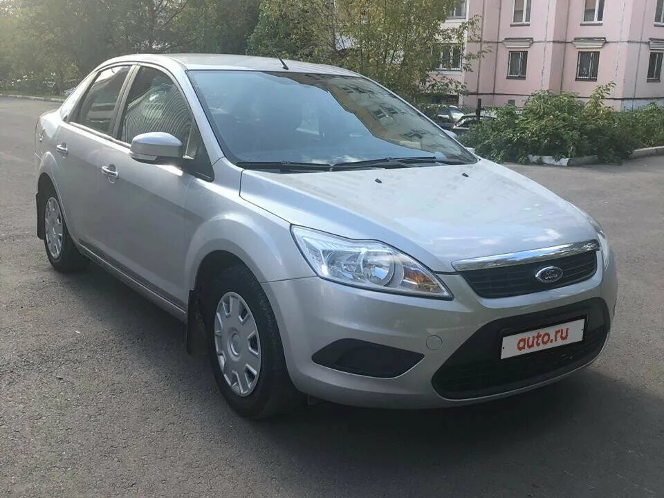 Ford Focus II Рестайлинг, 2010. Ford Focus 2 Рестайлинг седан серебристый. Форд фокус седан 2010 серебристый. Ford Focus 2010 седан. Купить форд фокус 2 в омске