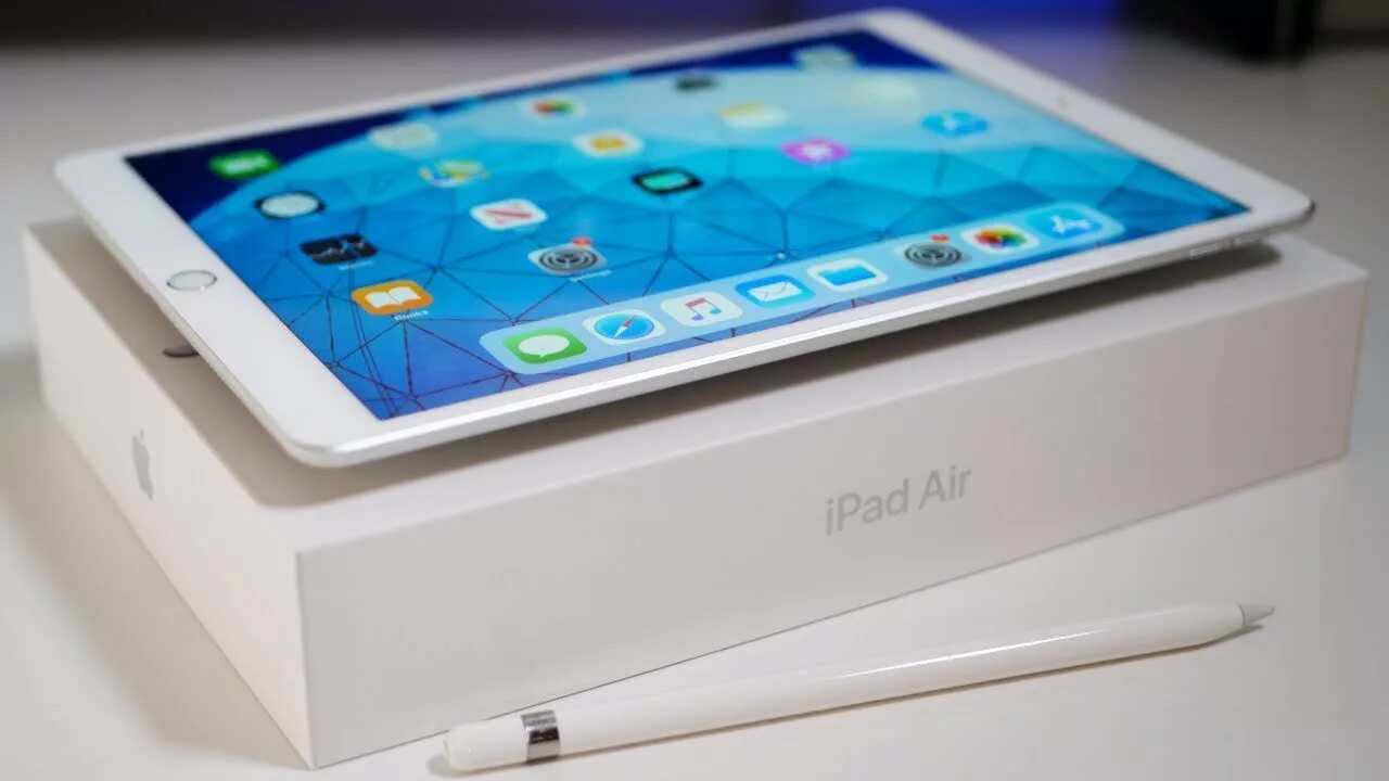 Ipad air обзоры. Apple IPAD Air 3. Apple IPAD Air 2019. Apple IPAD Air 2022. Apple IPAD Air 3 2019.