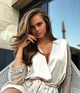 Самая красивая и дорогая девушка
