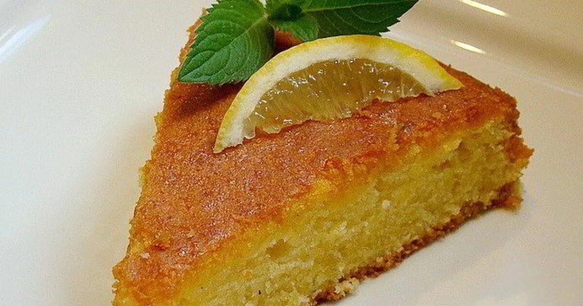 Рецепт теста лимонника. Лимонник пирог. Лимонный пирог наивкуснейший. Пирог с лимонной начинкой. Песочный лимонный пирог.