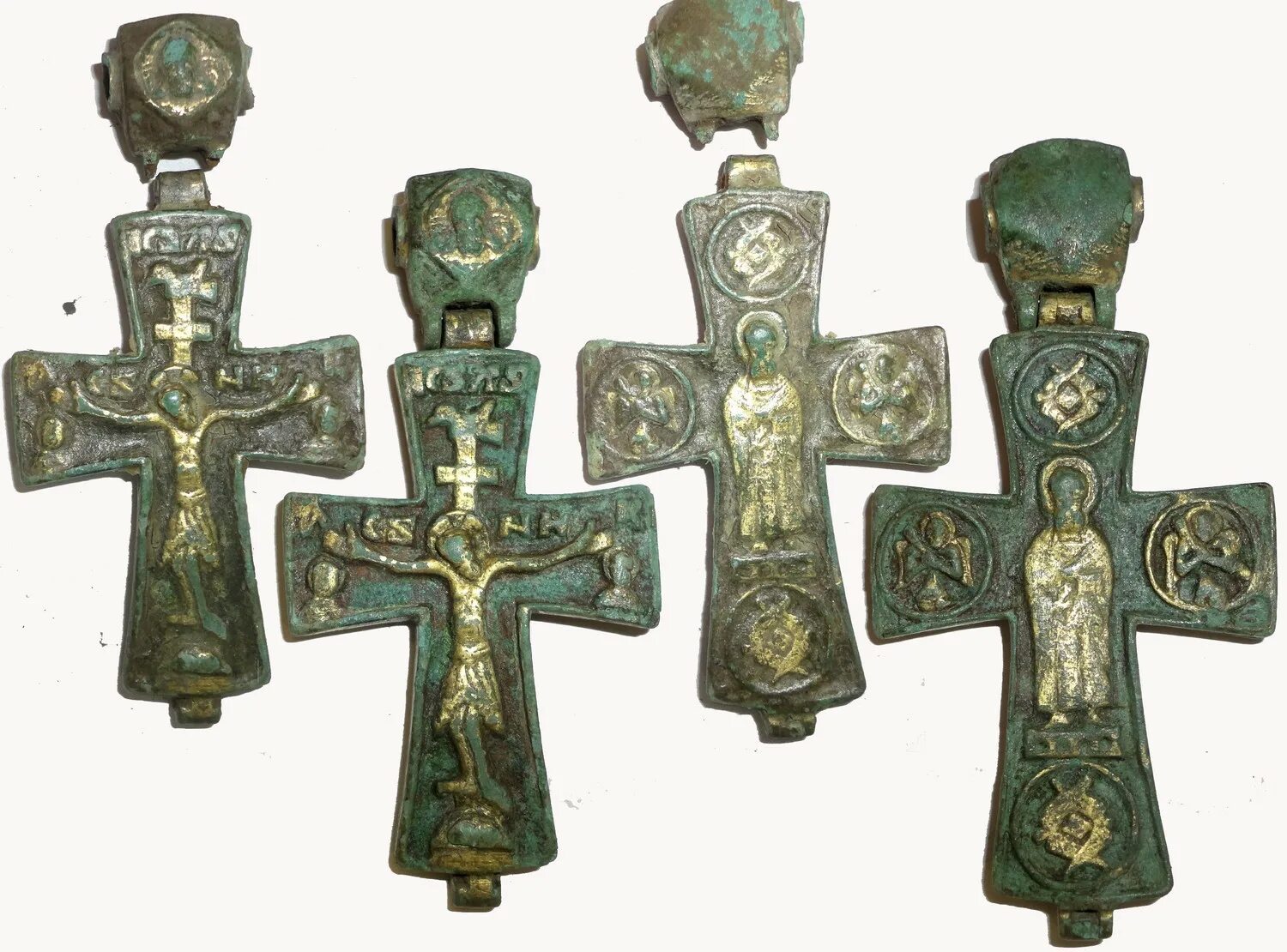 Крест энколпион 12 13 век. Крест энколпион 16 век. Крест энколпион 14 век. Энколпион 14в.