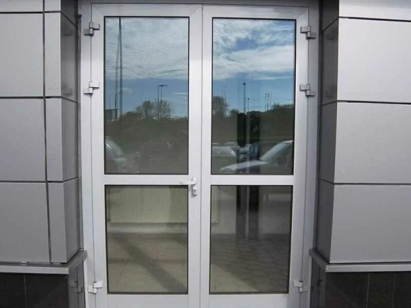 Дверь алюминиевая СИАЛ КП 45. Дверь ПВХ входная 1300х2100 ВХС. Дверь алюминиевая входная холодная 45мм. СИАЛ кп45 балкон. Входная балконная дверь
