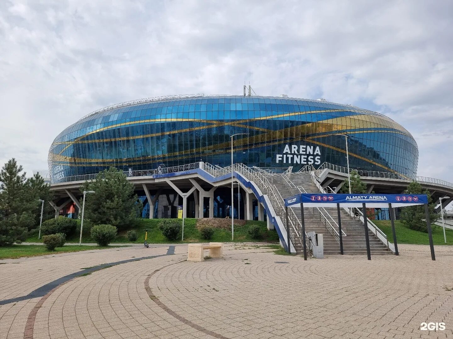 Ледовый дворец ice palace. Ледовый дворец ice palace