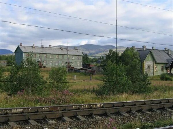 Станция кировск-мурманский. Станция хибины мурманская область. Имандра хибины станция жд. Хибины жд вокзал. Хибины железная дорога.