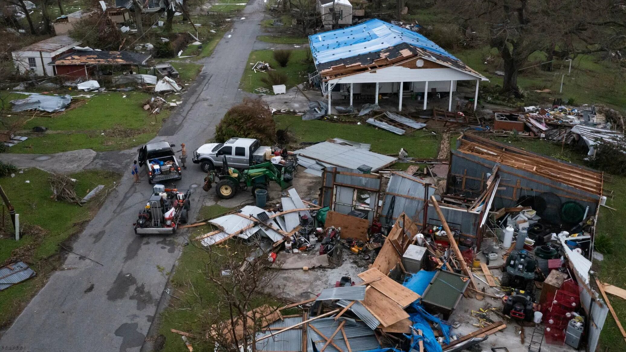 Ураган иэн во флориде 2022. Ураган в сша сегодня какие штаты пострадали. Tornado usa. Ураган в сша. Смерч в америке.