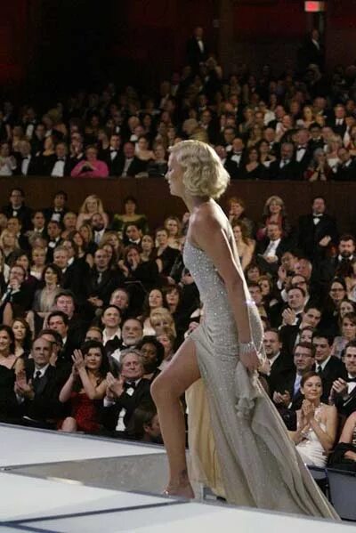 Оскар 2004 иностранный фильм. Питер джексон. Питер джексон 2004. Лучший фильм оскар 2004. Шон пенн оскар.