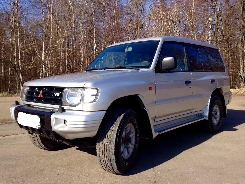 Паджеро 2 поколение купить. Паджеро 2 Рестайлинг. Mitsubishi Pajero 1998 Рестайлинг. Mitsubishi Pajero 1998 (II Рестайлинг). Мицубиси Паджеро 2 поколения.