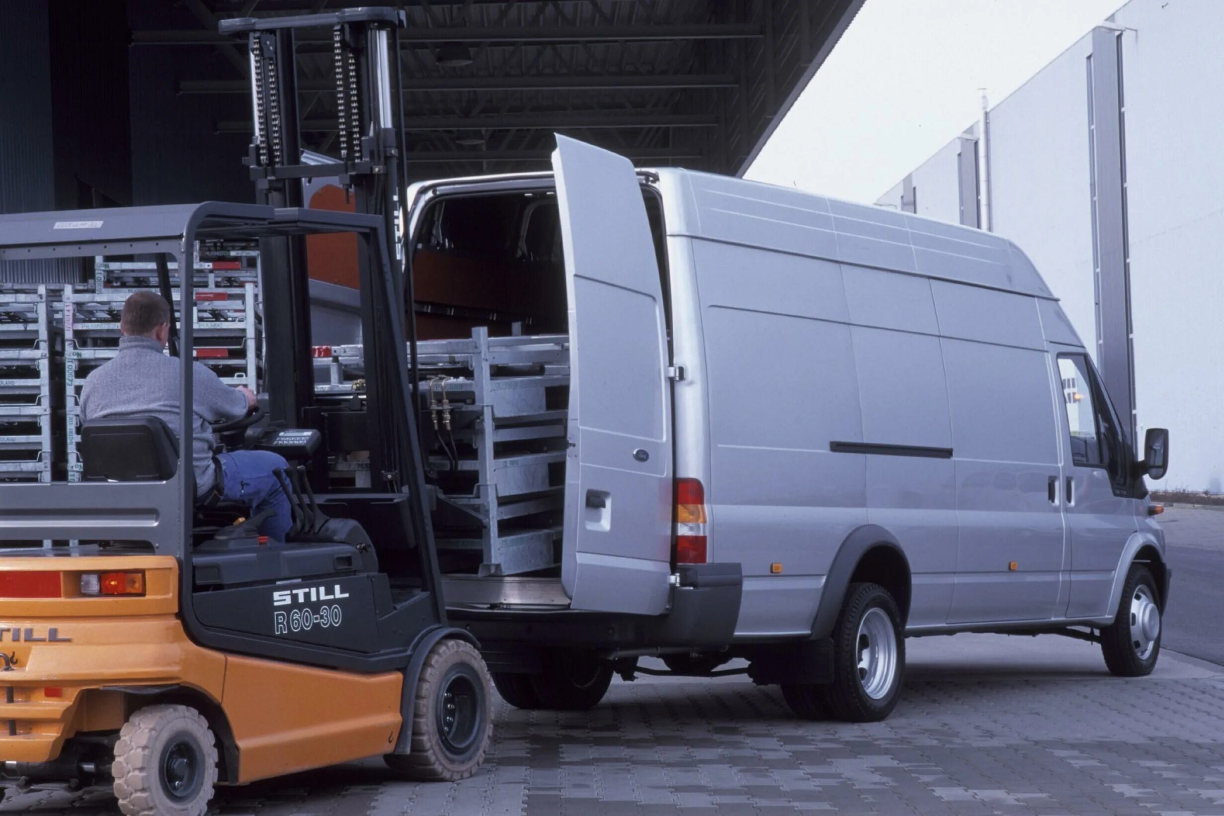 Грузоперевозки форд транзит. Ford transit 5 поколение. форд транзит 5+1. ford transit 2000 грузовой. ford transit 1.5.