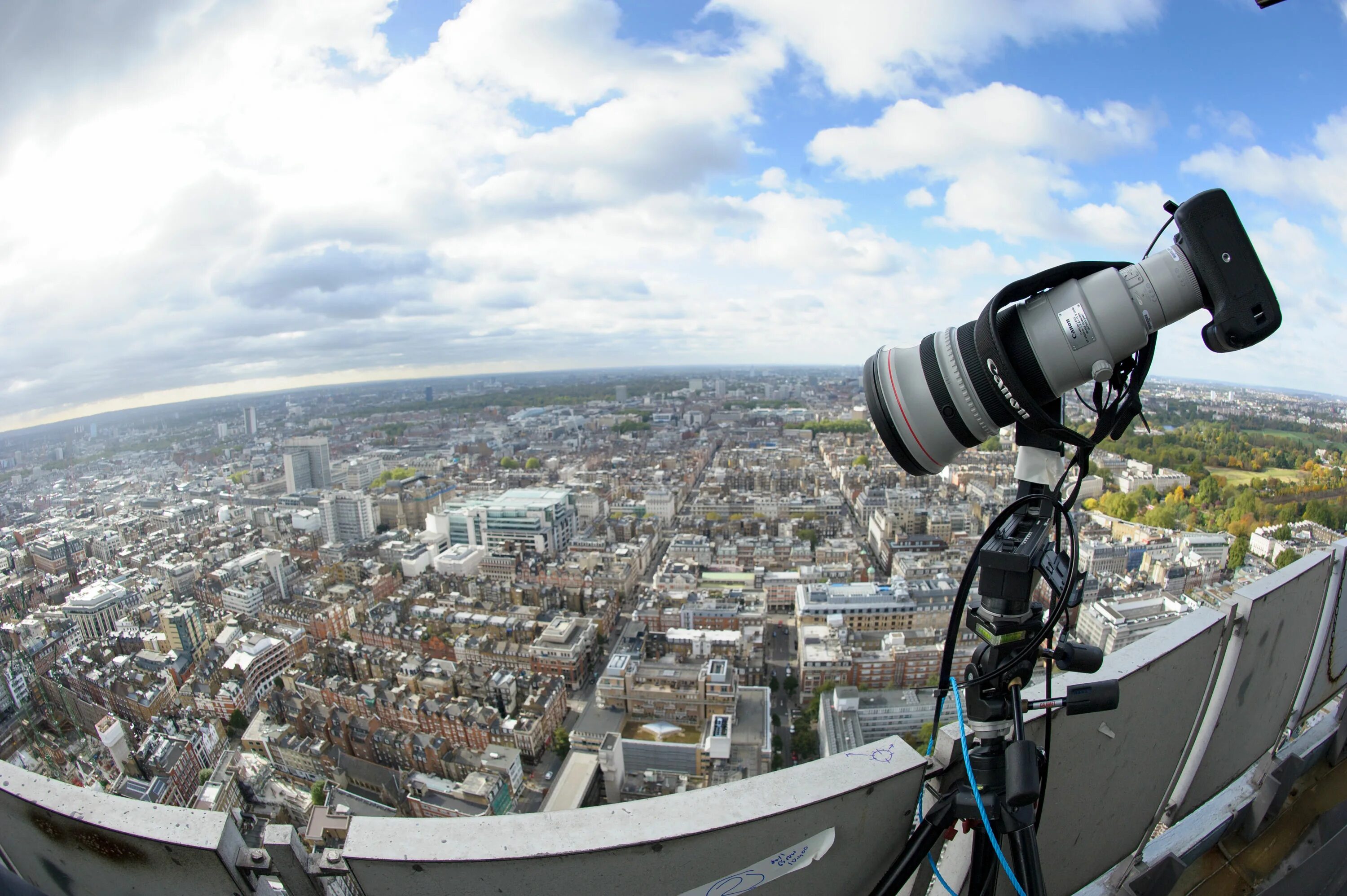 Помощью которого можно значительно. Гигапиксельная панорама 360. Панорамная видеокамера. Фотоаппарат для панорамной съемки. Панорамная камера 360.