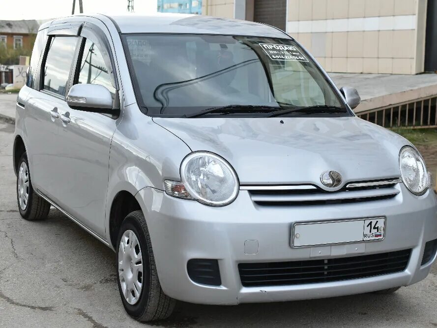 Тойота сиента поколения. Тойота Сиента 2010. Toyota Sienta 1.5 CVT, 2010. Тойота Сиента 1 поколение. Toyota Sienta 1 поколение Рестайлинг.