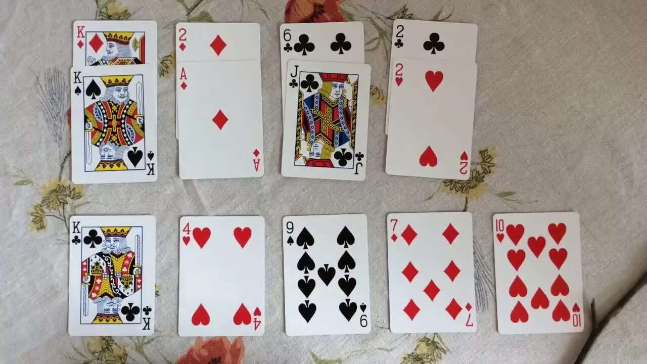 колена гадание на любовь свежее