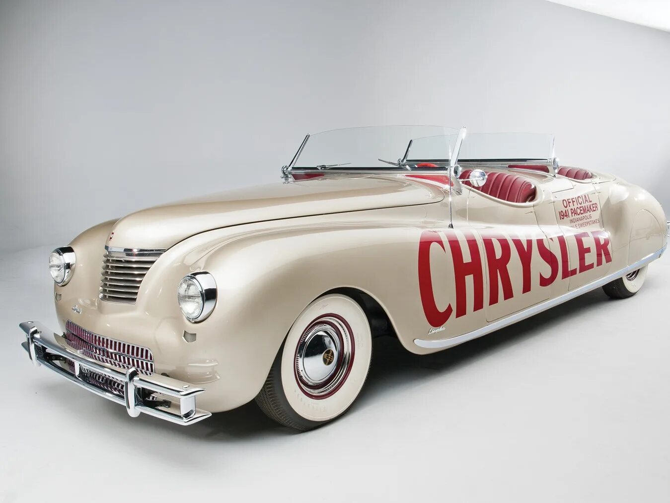 Chrysler Thunderbolt 1941. Chrysler Phaeton. Крайслер Ньюпорт 1941. Chrysler Imperial Parade Phaeton.