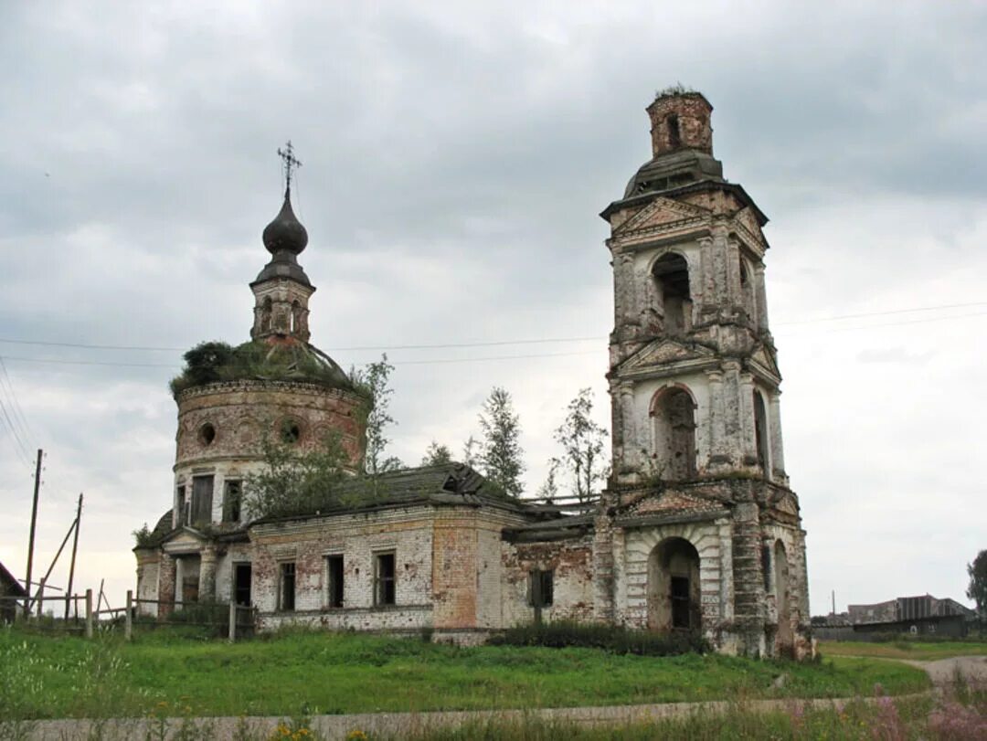 Храм села воскресения христова. Храм воскресения буйский район. воскресенская церковь села костромской области. лужок буйский район церковь. село лужок костромская область буйский район.