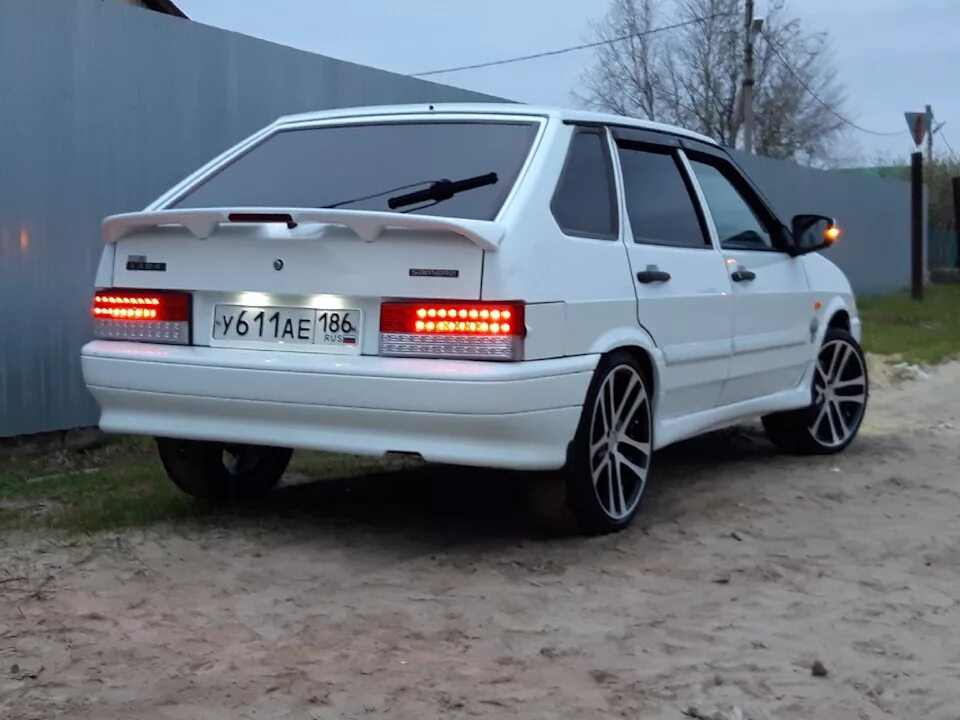 Склонение слова две тысячи четырнадцатый. Ваз-2114 белая 100. Две тысячи четырнадцатый. Ваз лада 2114 серебряный. Две тысячи четырнадцатый год.