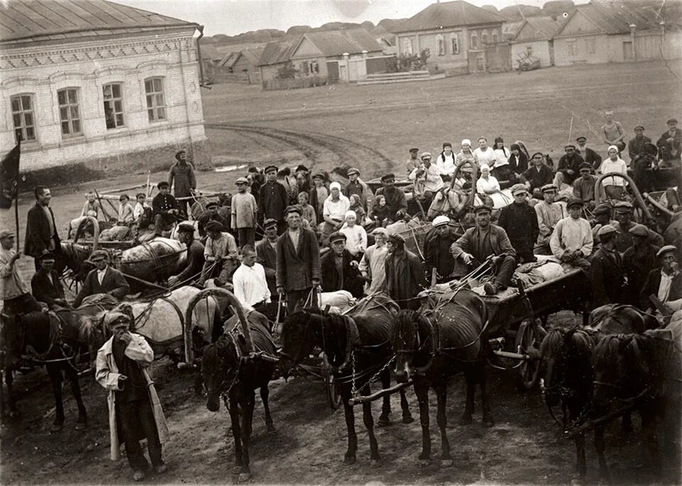 Наш край в начале 20 века. Переселенцы Колонисты немцы Поволжье Саратов. Быт немцев Поволжья Саратов. Немцы Поволжья в Саратове 19 век. Переселенцы Колонисты немцы Поволжье.