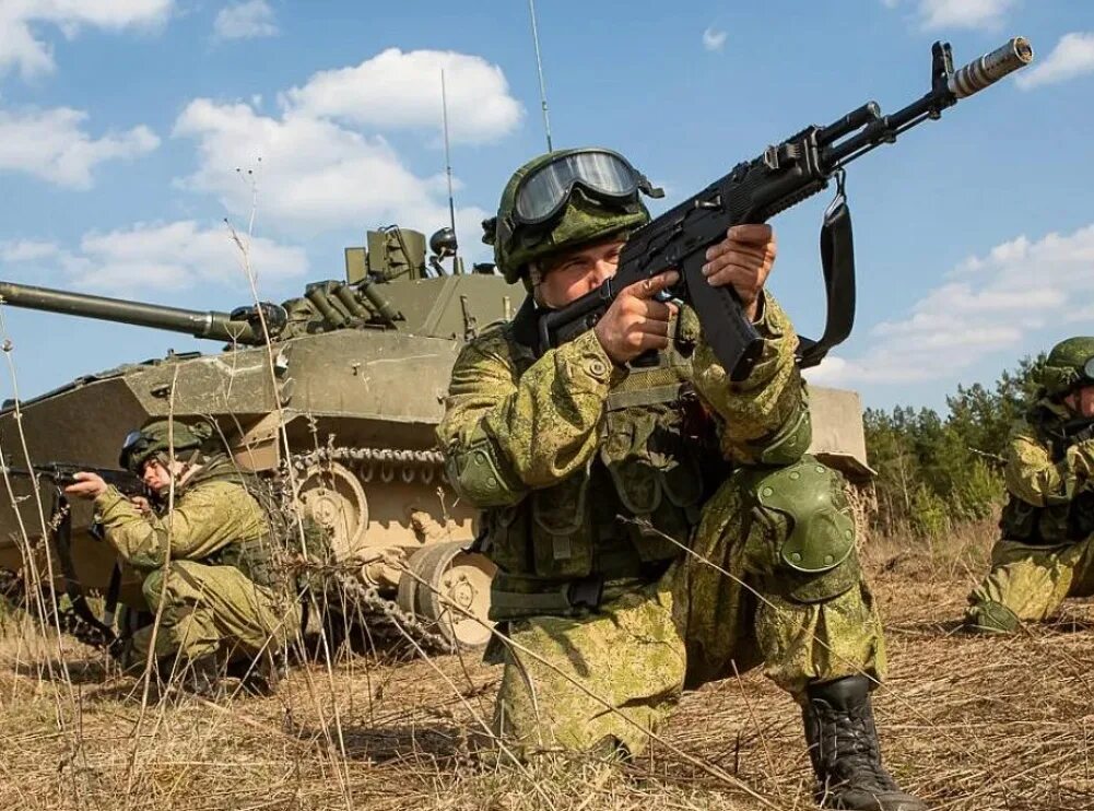 Российский солдат. Российские войска. Украинские военные. Армия РФ.