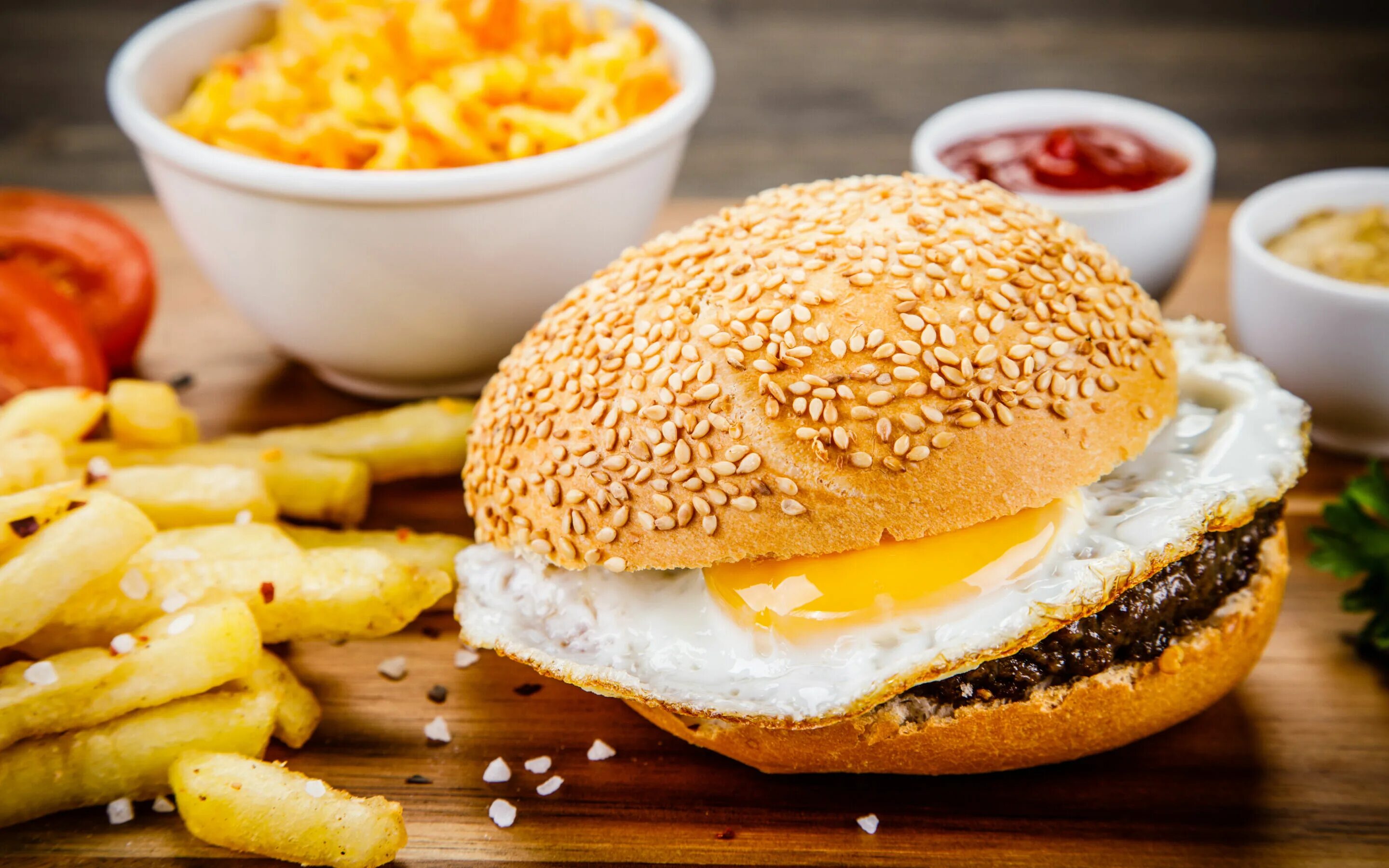 Eggs burger