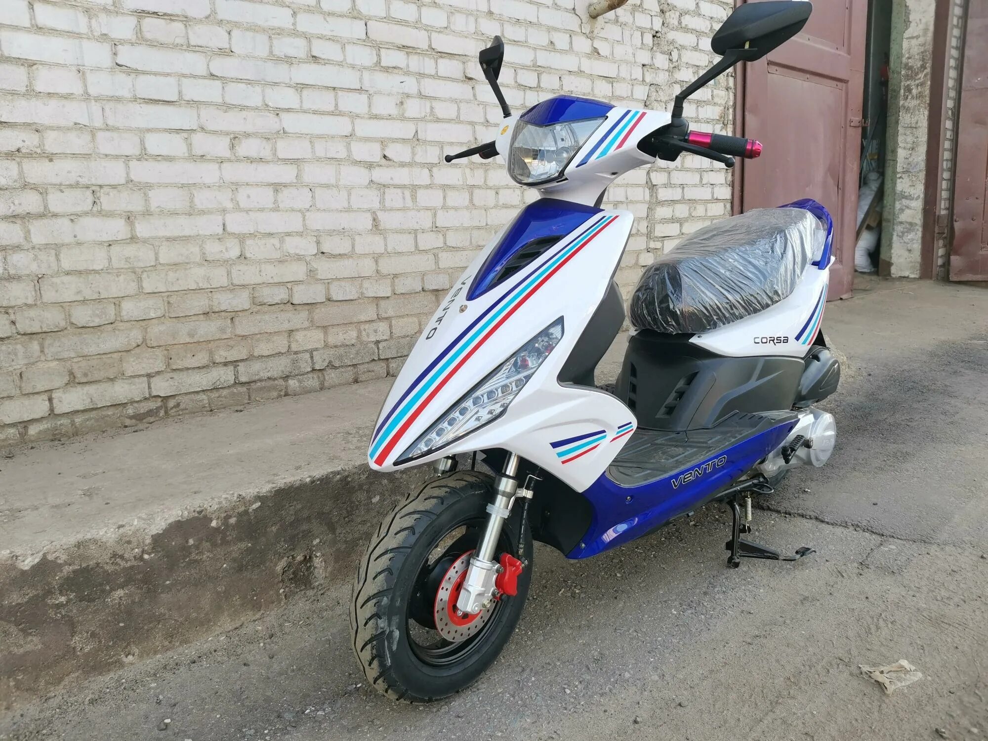 Венто корса 150 кубов. Скутер vento corsa 150. Скутер венто корса 150. Скутер vento corsa 49 cc (150) сигнализация,(с кофром). Скутер венто корса 150.