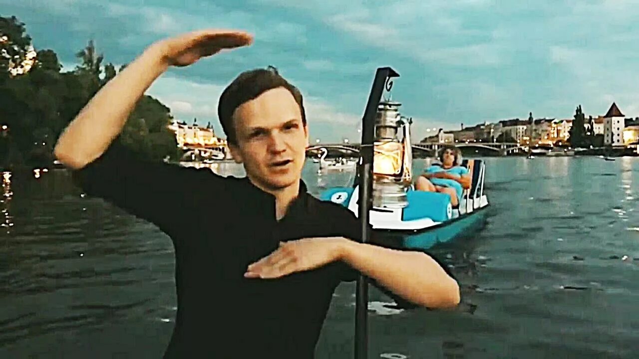 Нихуя ютуб. Brig man. Нихуя ютуб. Летун космический славик незаменимый. Нихуя ютуб.