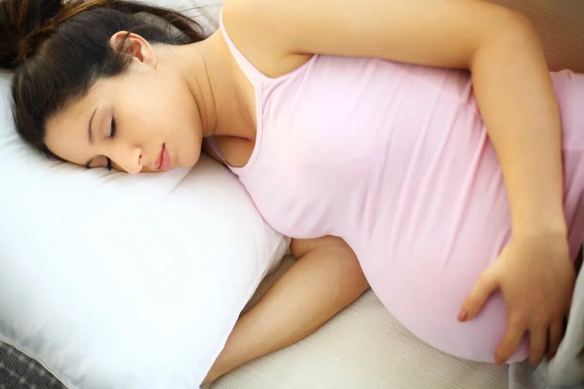Сон беременной женщины. Беременность во сне. Мама беременна во сне к чему снится