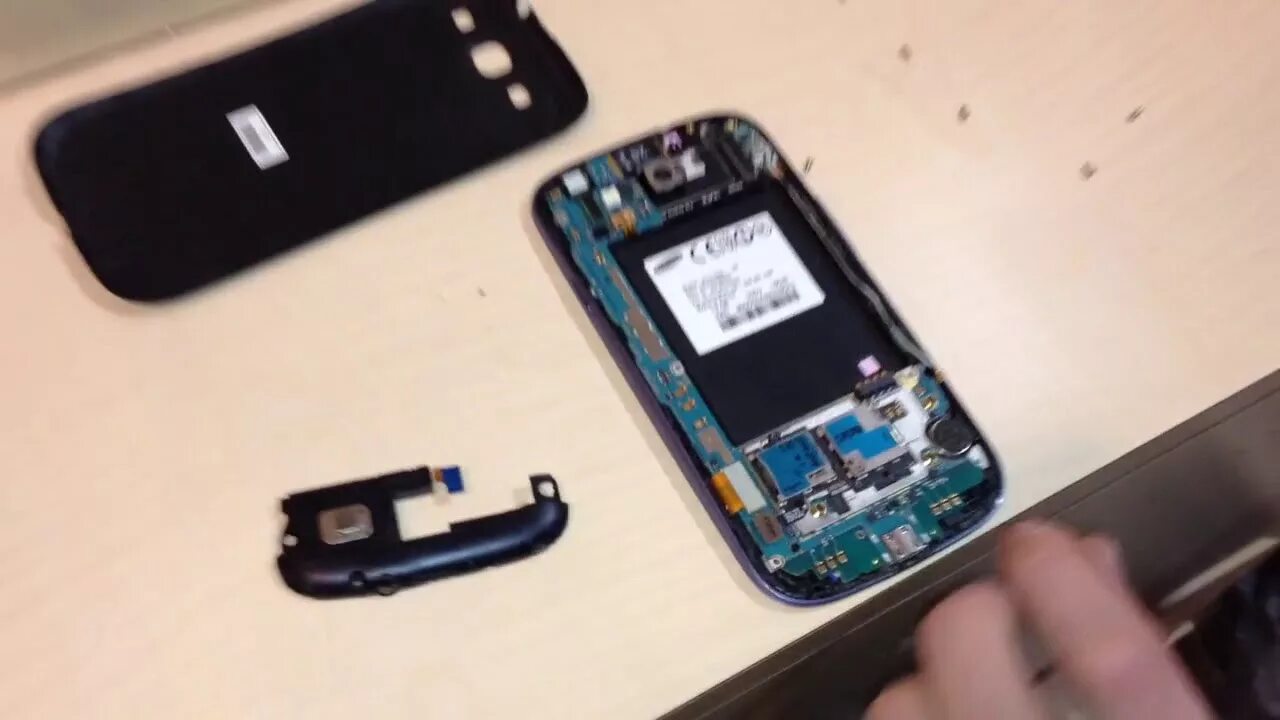 Микрофон galaxy. Микрофон samsung galaxy s3. galaxy s3 mini динамик. микрофон самсунг s3 контакты. sm-s3 mini mikrofon.