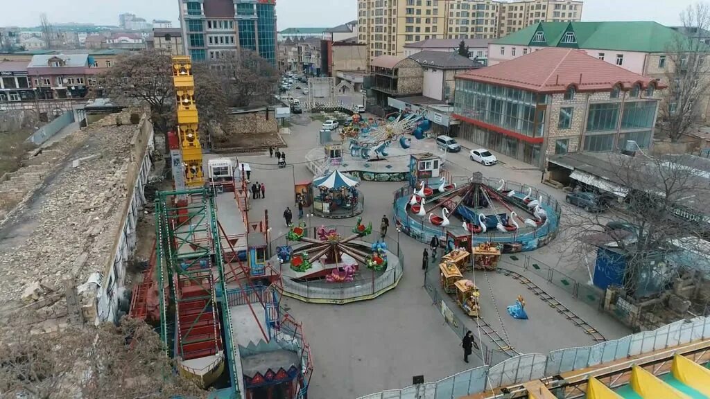 Дербент парк адрес. Дагестан парк дербент. Парк сулеймана стальского дербент фонтан. Дербент парк адрес. Парк имени сулеймана стальского дербент.