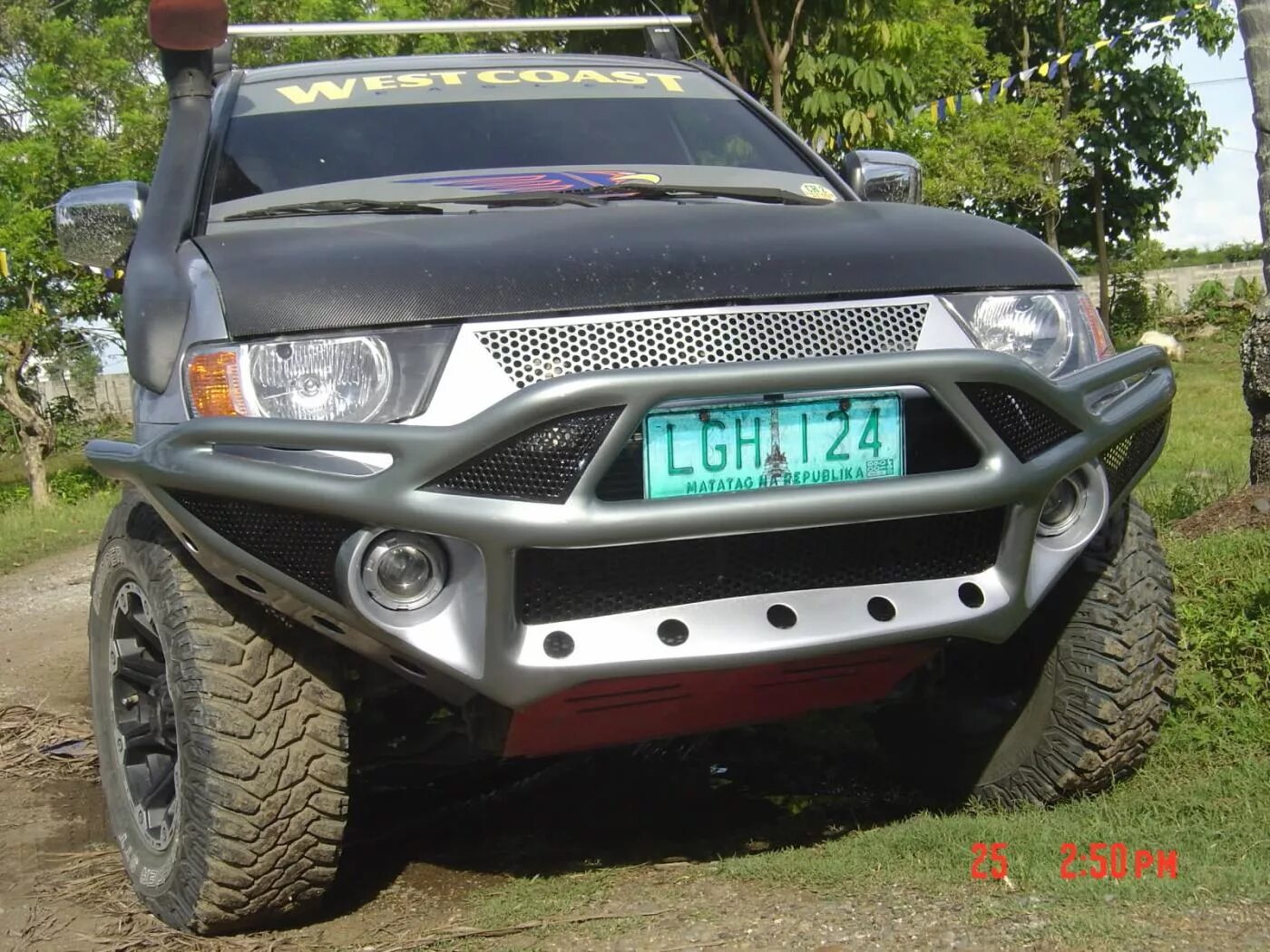 Бампера mitsubishi l200. Силовой обвес Митсубиси л200. Бампер Мицубиси л200. Силовой бампер на Митсубиси л200. Mitsubishi l200 силовой бампер.