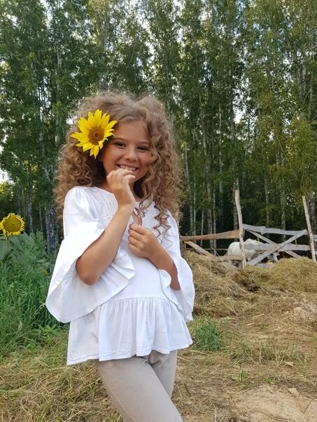 Фото милану хаметову. Милана Хаметова рост вес 2021. Милана Хаметова в костюме. Милана Хаметова прически. Milana_khametova подписаться 2021.