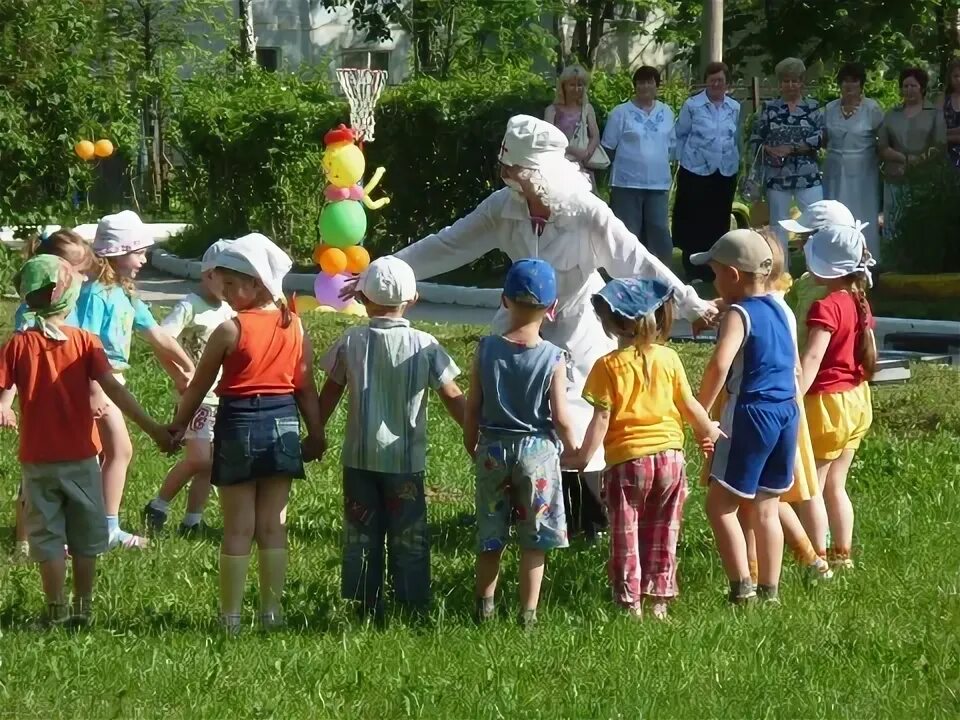 День здоровья в детском саду на улице. Детский сад 4 золотая рыбка пушкино. День здоровья в детском саду. День здоровья. День здоровья в детском саду подготовительная группа.
