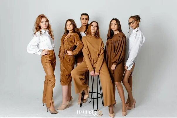 Детская школа моделей. Реклама одежды кастинг. Стильная детская одежда. Одежда для кастинга в модельное агентство. Фотосессия для модельного агентства.