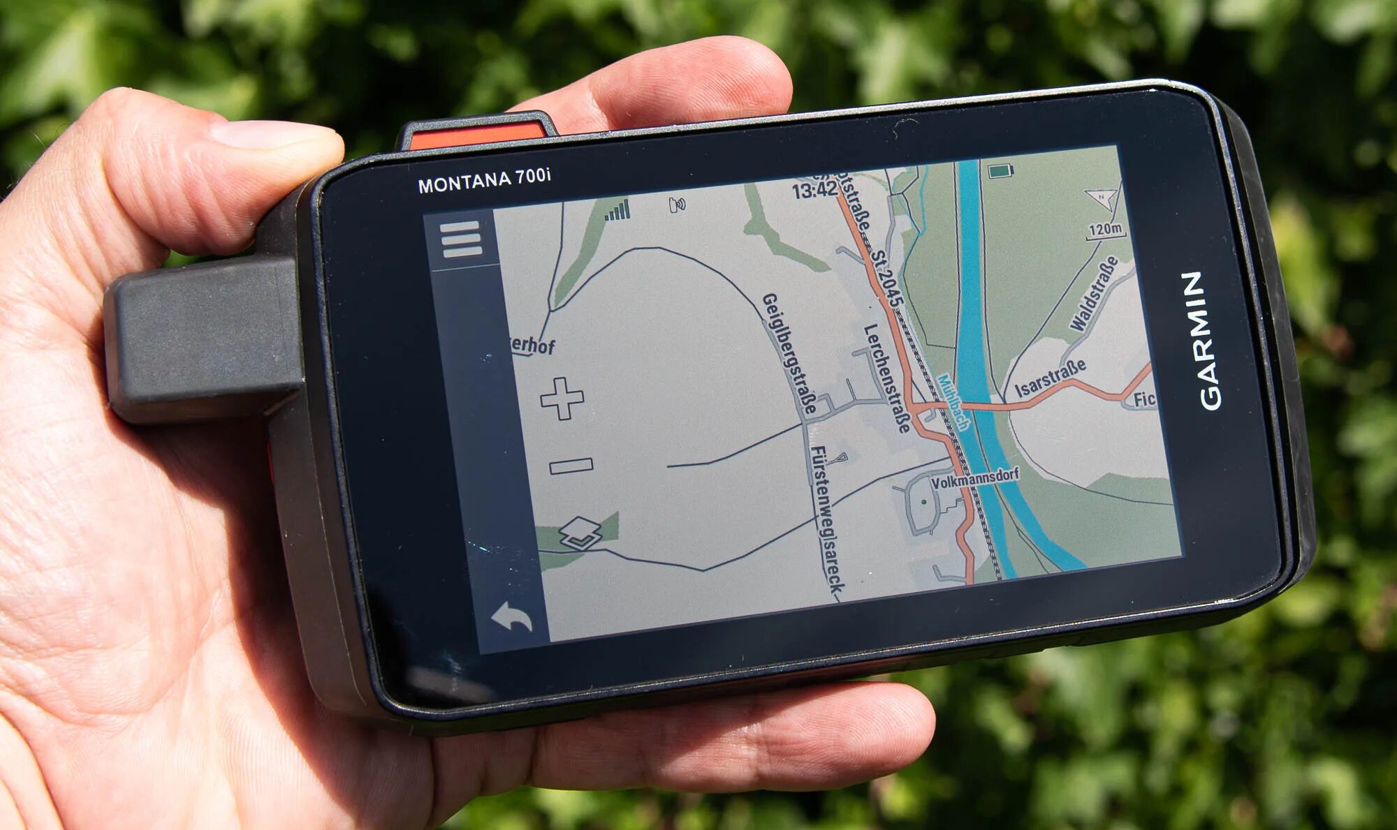 Какой навигатор лучше установить для леса. Гармин монтана 700. навигатор garmin montana 700. навигатор gpsmap garmin montana 700. garmin 660 монтана.